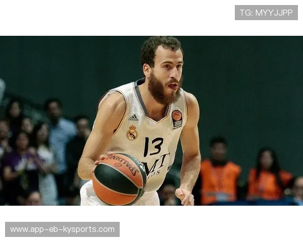 中国队中场罗德里格斯在巴黎奥运会上展现出强大的组织能力，罗德里格斯短跑运动员